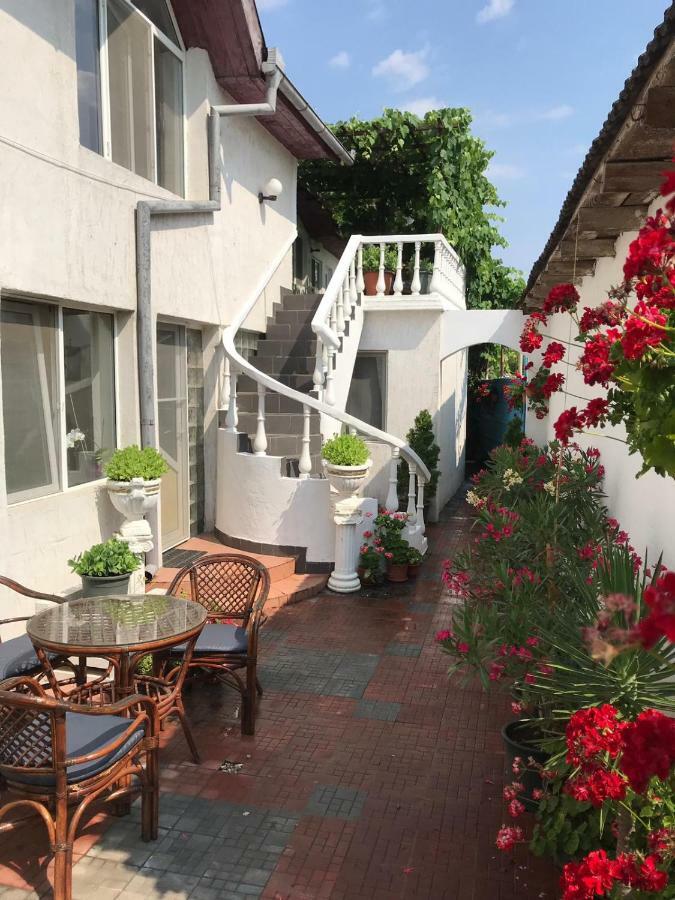 Casa Mediterana Două Mai Exteriör bild
